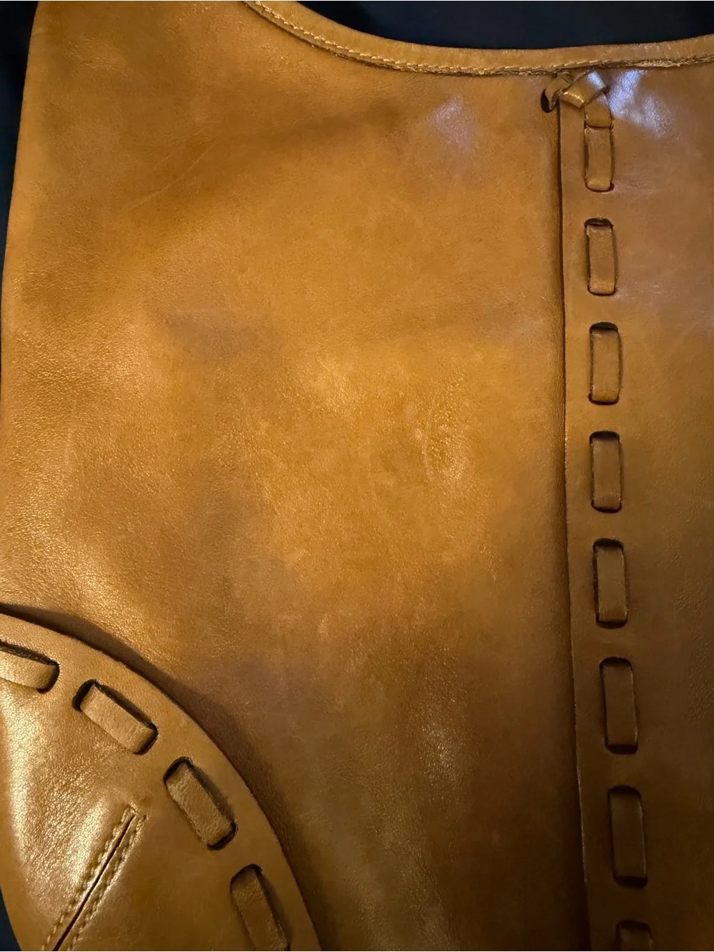 Coach Women's Leather crossbody Bag in tan. Style 9540 - Picture 4 of 11